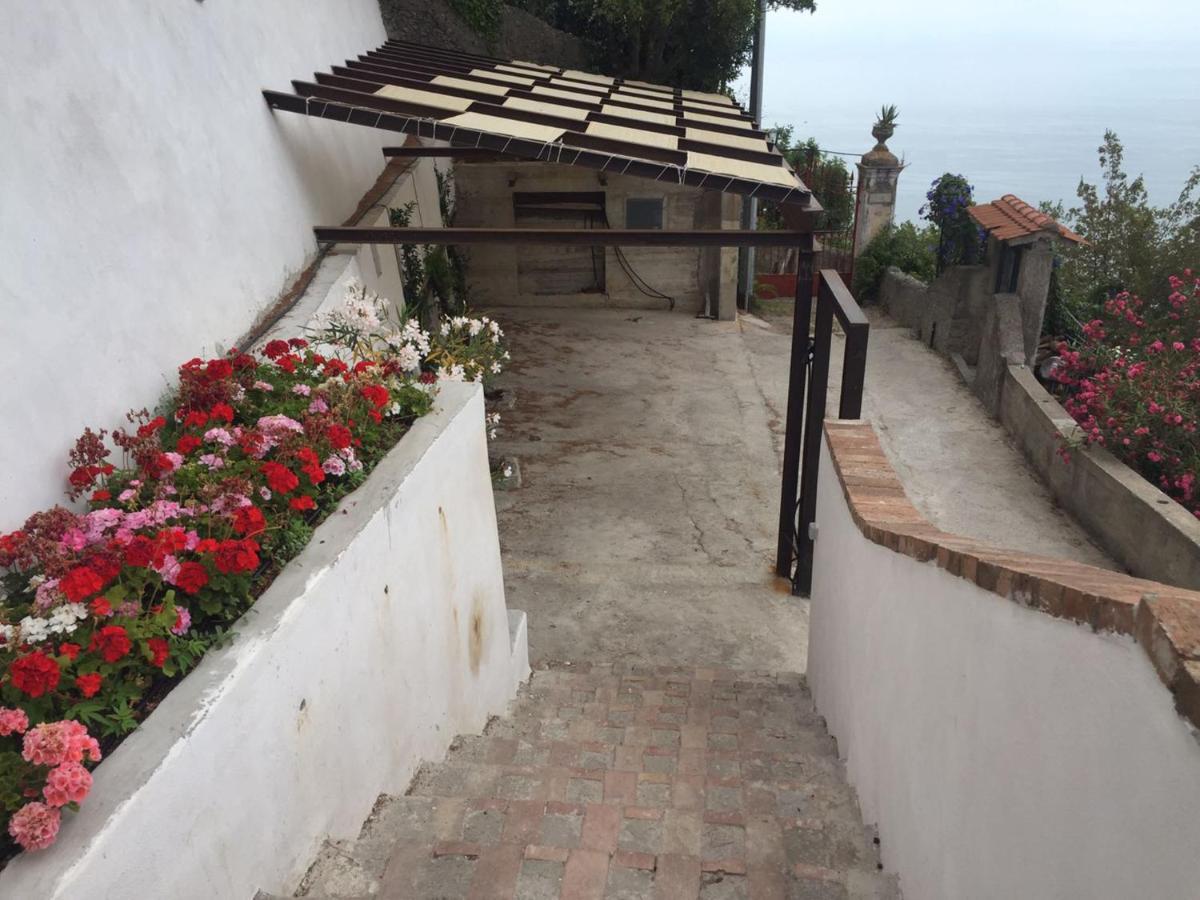 Casa Flora Bed & Breakfast Vietri sul Mare Exterior photo